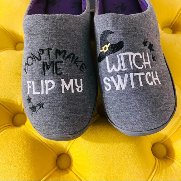 Lola Halloween Slippers Don’t Make Me Flip My Witch Switch XL - Picture 2 of 4